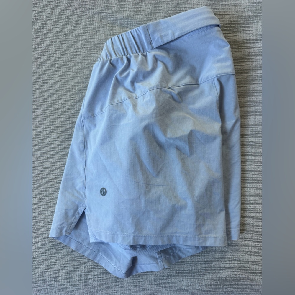Men’s lululemon 4-inch lined shorts